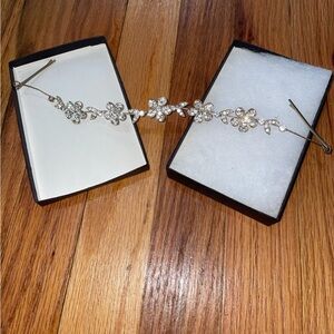 Elegant Silver Floral Hair Accessory